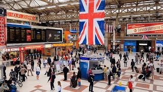 A Walk Through The London Victoria Station London England [upl. by Yrogreg]